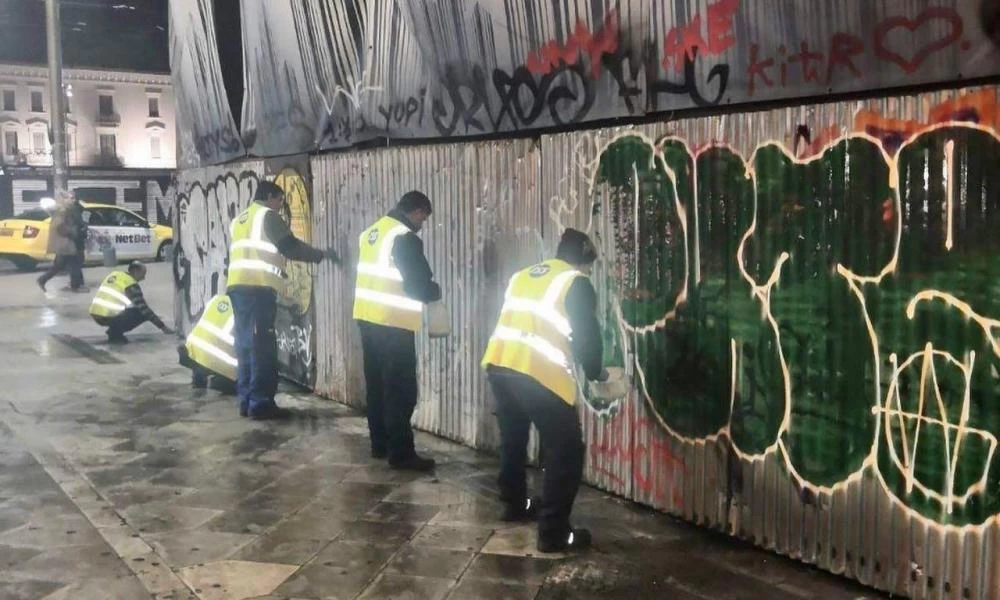 Αθήνα: Τελείωσε η μεγαλύτερη αντιγκράφιτι επιχείρηση στη Σταδίου